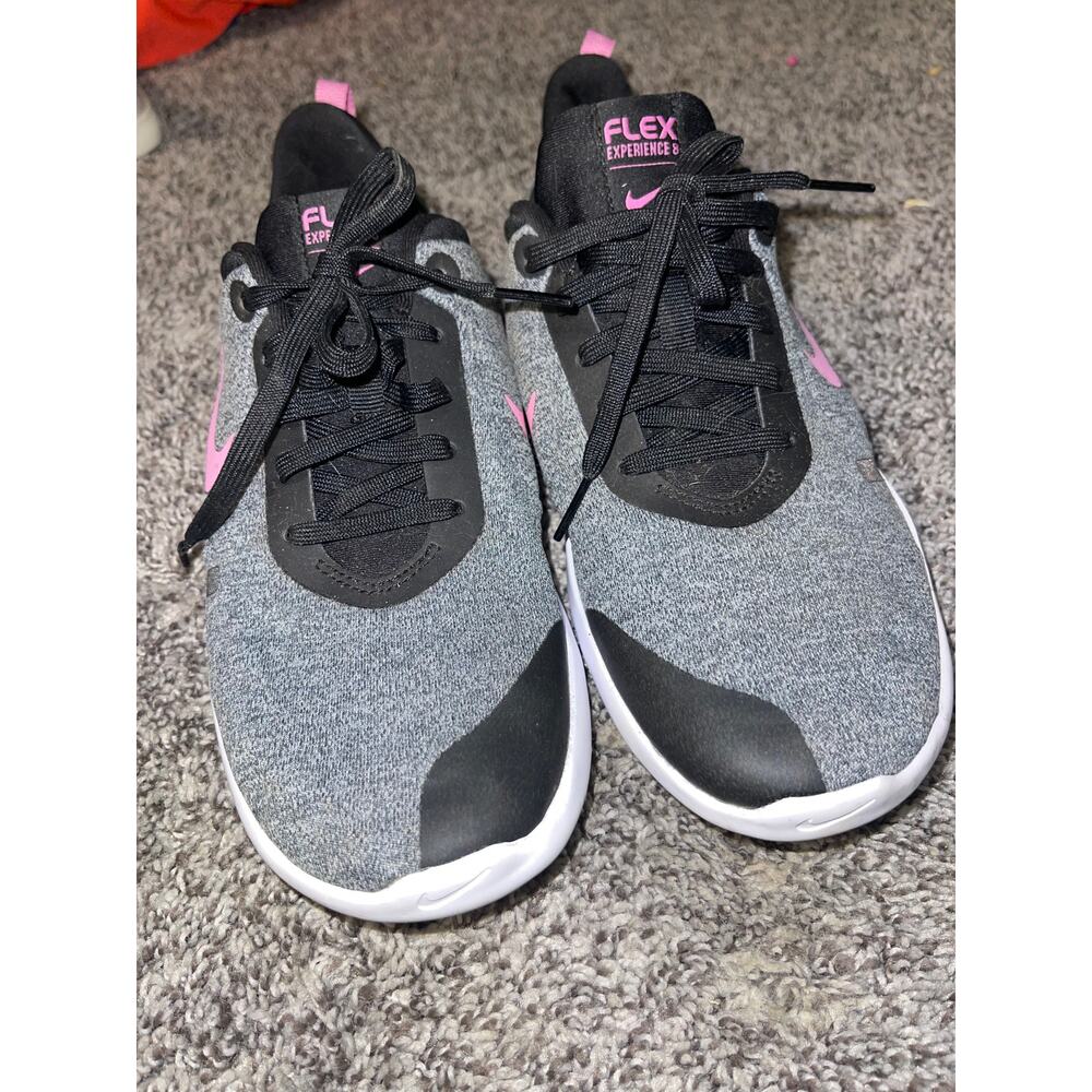 Nike Flex Experience Run 8 Grey & Pink Sneakers - Picture 2 of 5